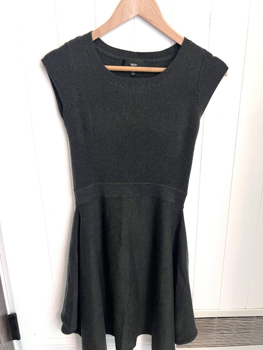 Mossimo Cap Sleeve Sweater Dress- Dark Gray- Size Women's Medium